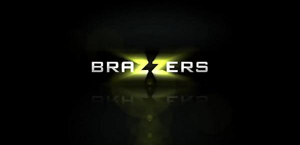  Brazzers - Doctor Adventures - (Julia De Lucia, Danny D) - Psycho Anal - Trailer